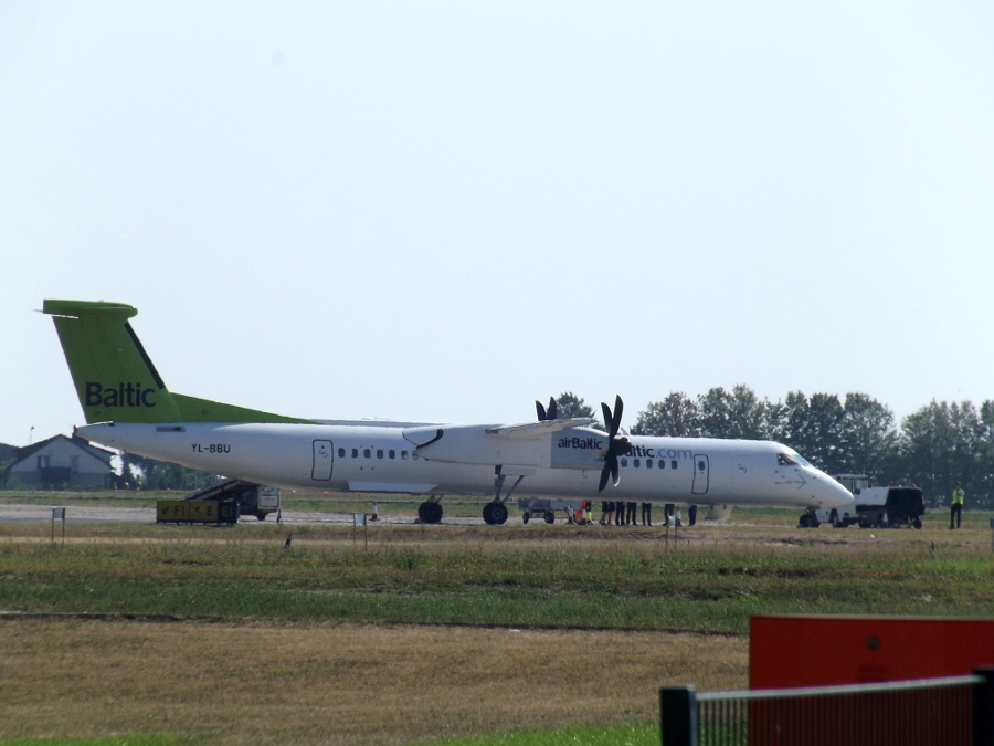 Bombardier Dash 8-Q402NextGen YL-BBU Air Baltic
