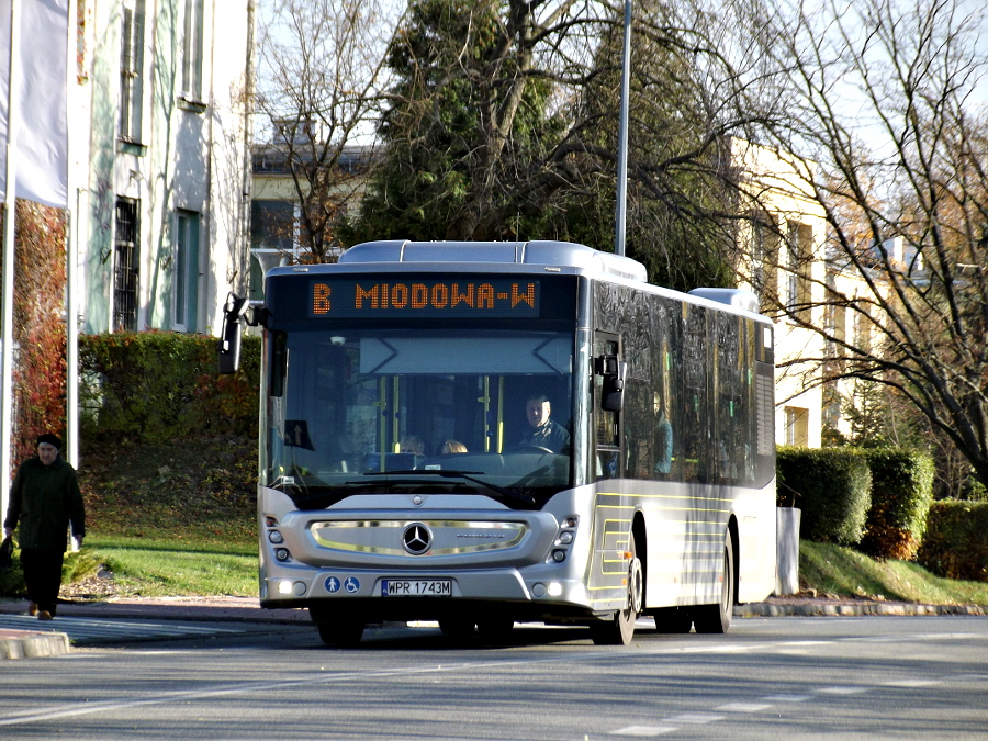 Mercedes Conecto LF WPR 1743M EvoBus Polska Wolica