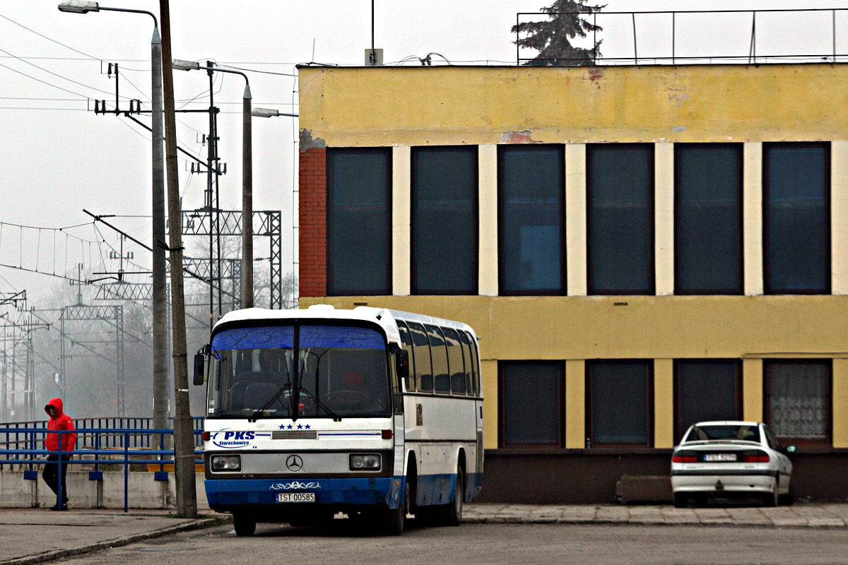 Mercedes O303 TST 00585 Przewozy Osb Opara Marcin / Oparka - Korczyn