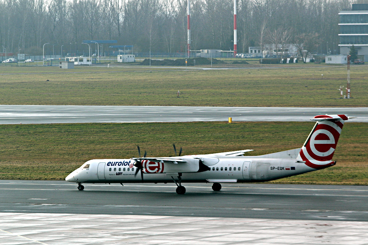 Bombardier Dash 8 Q400 SP-EQK Polskie Linie Lotnicze LOT