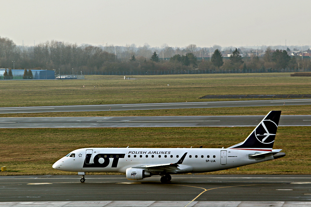 Embraer 175-200SD SP-LIA Polskie Linie Lotnicze LOT