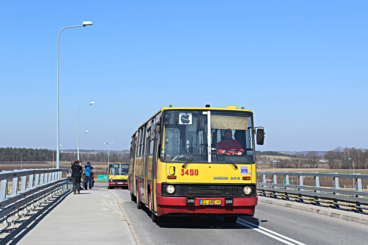 Ikarus 280 RV51 Czerwony Ikarus d