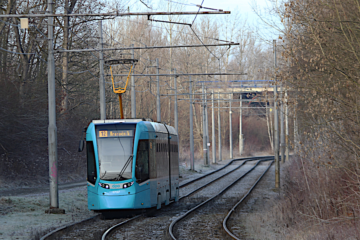 Stadler Tango NF2 1737 Dopravn podnik Ostrava