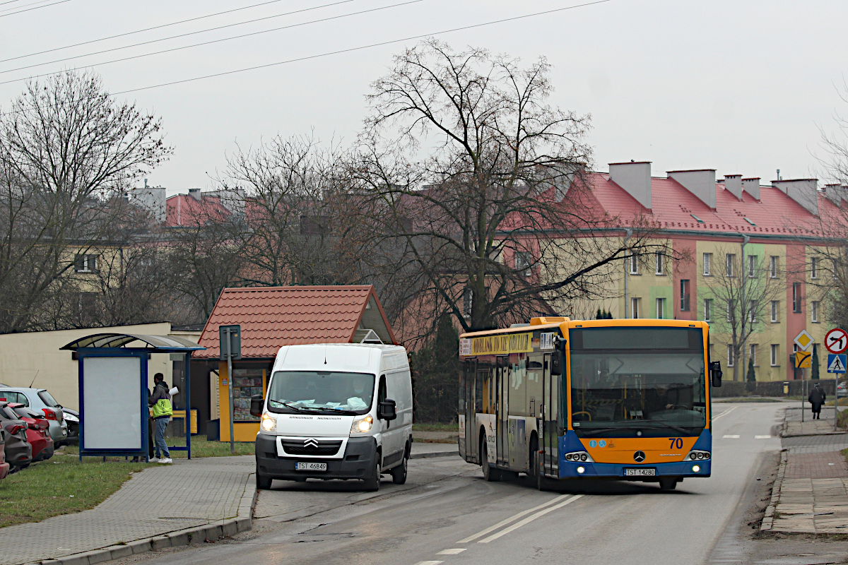 Mercedes Conecto LF 70 MZK Starachowice