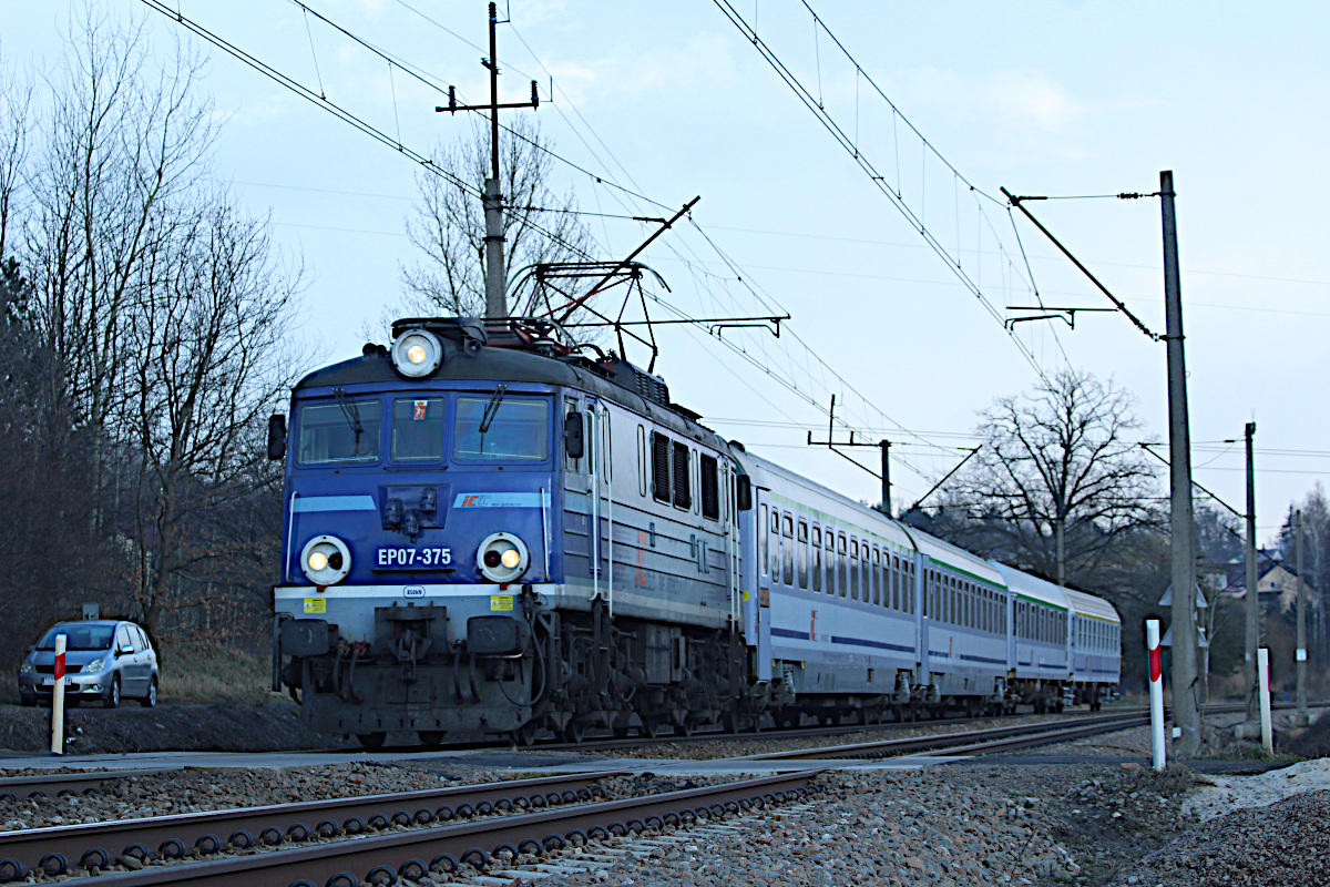 EP07 375 PKP Intercity