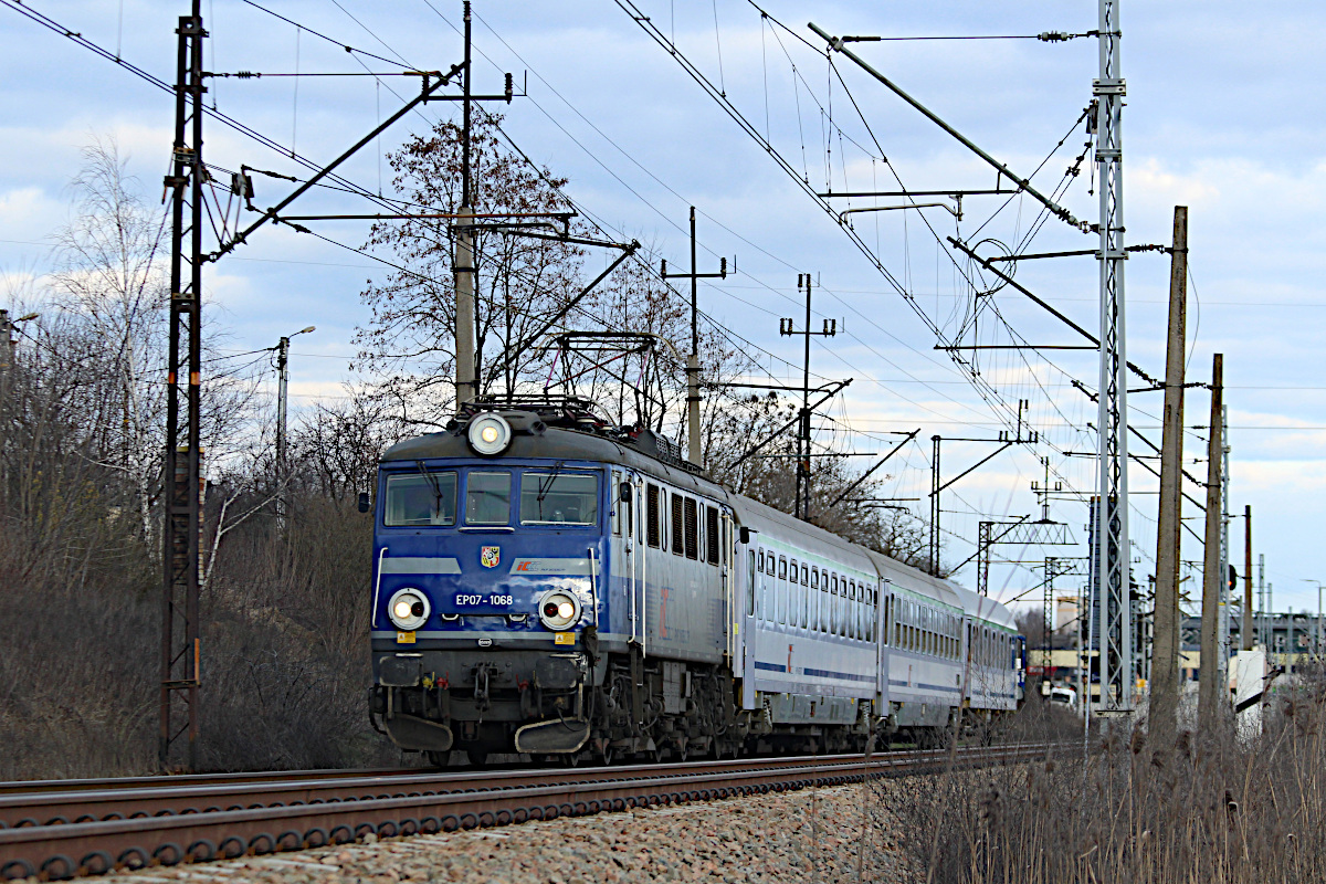 EP07 1068 PKP Intercity