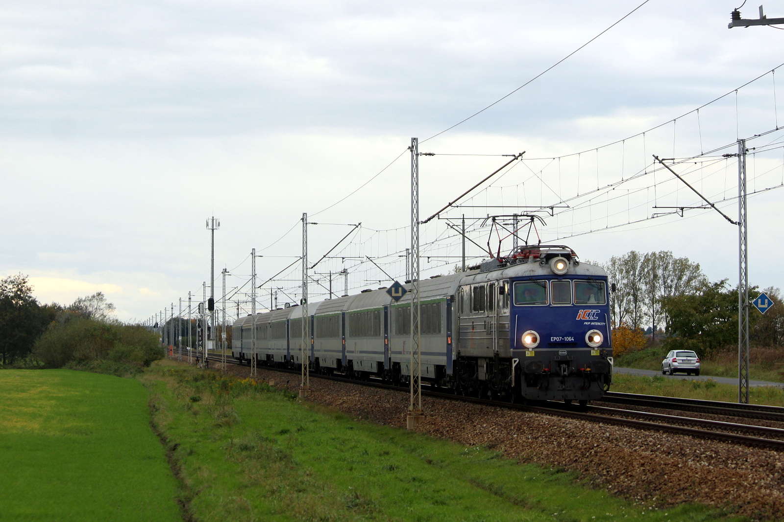 EP07 1064 PKP Intercity