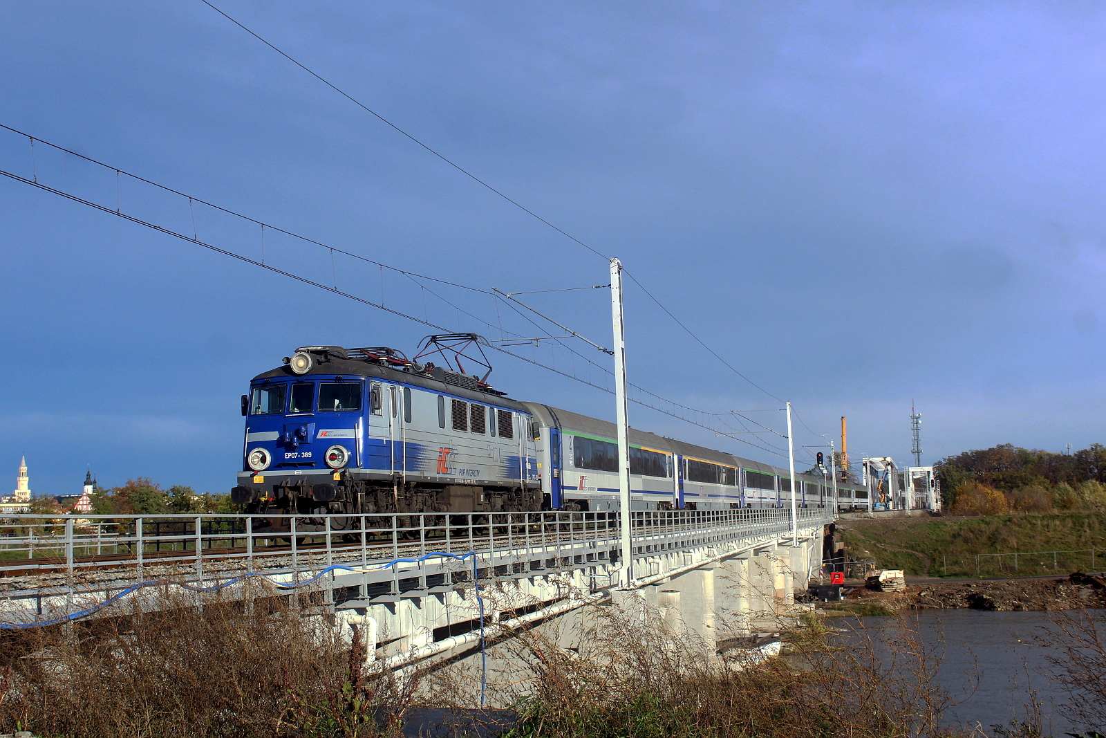 EP07 389 PKP Intercity