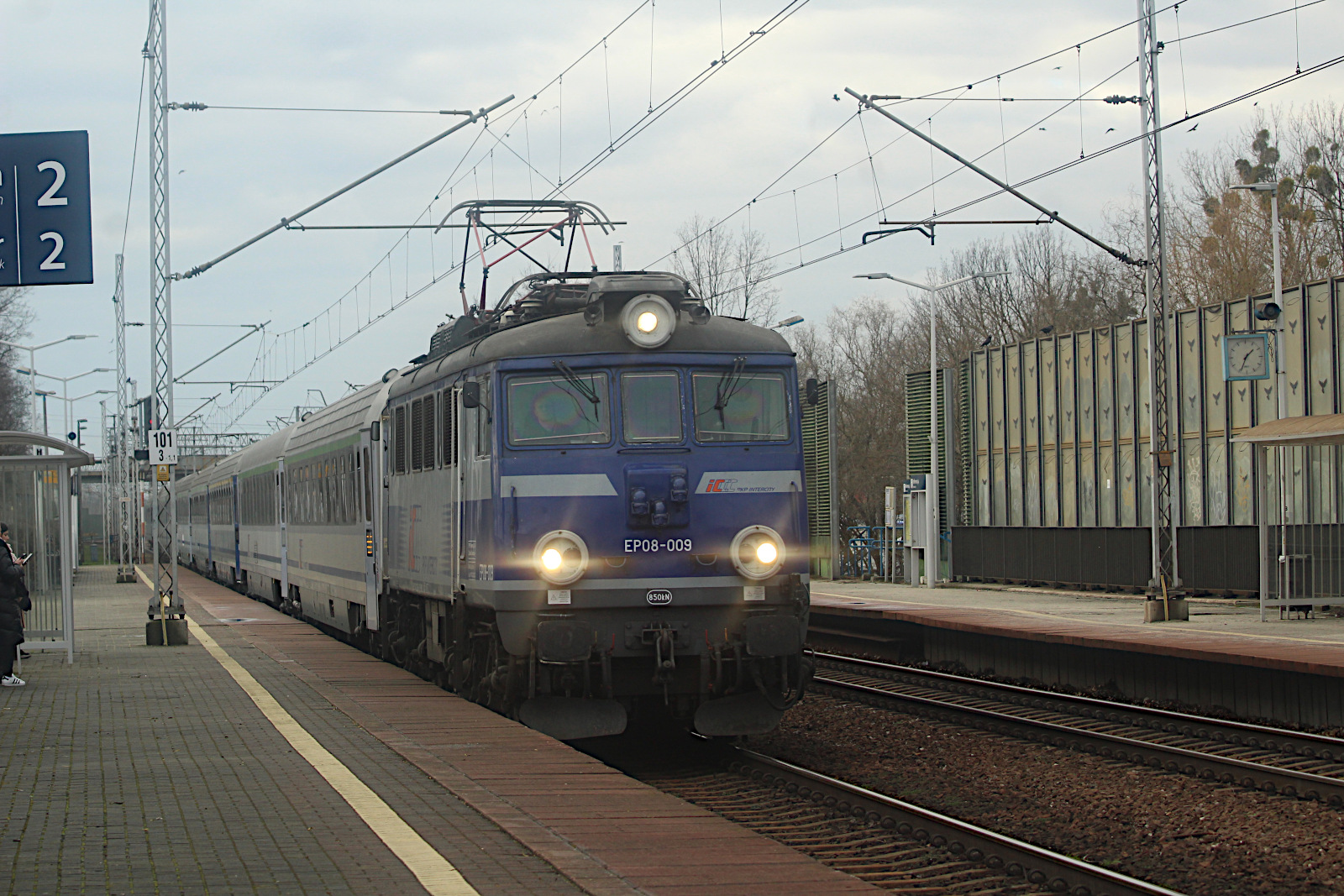 EP08 009 PKP Intercity