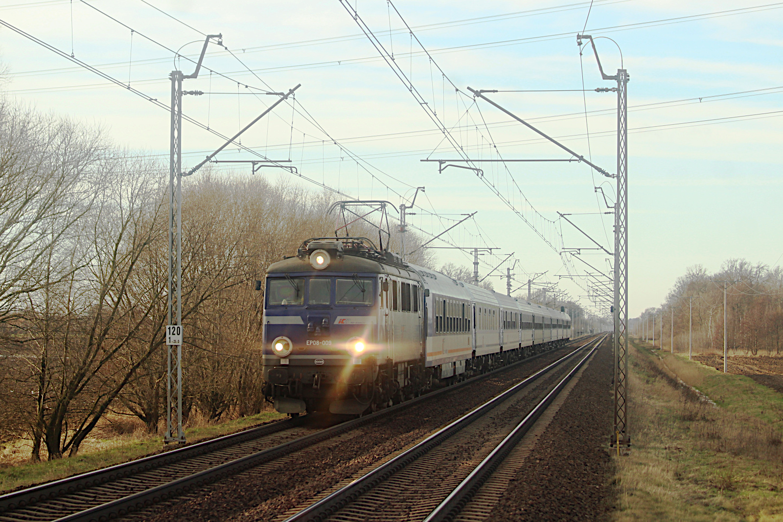 EP08 009 PKP Intercity