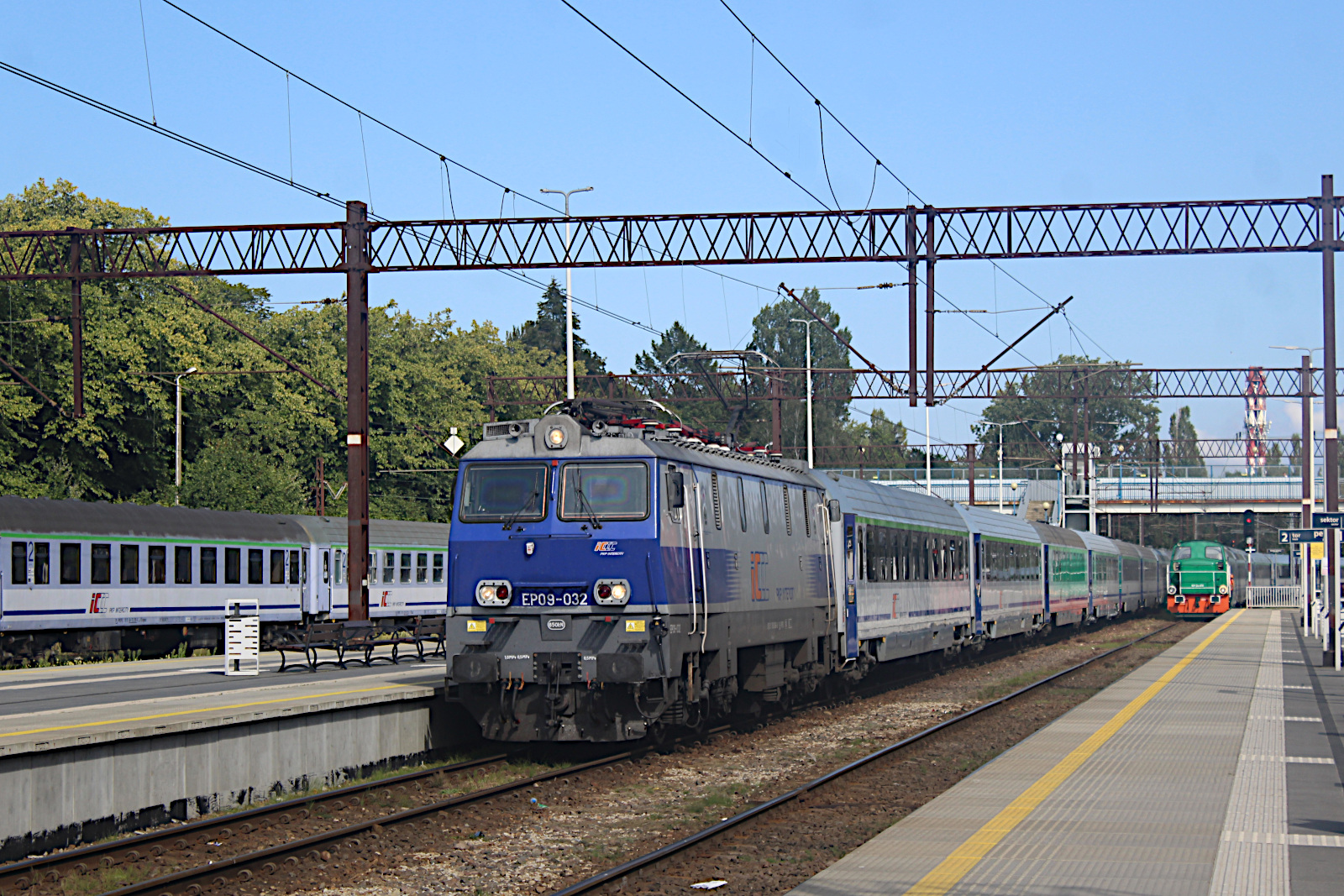 EP09 032 PKP Intercity